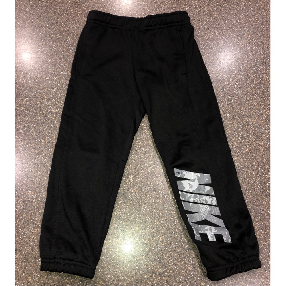 NIKE SWEATPANTS